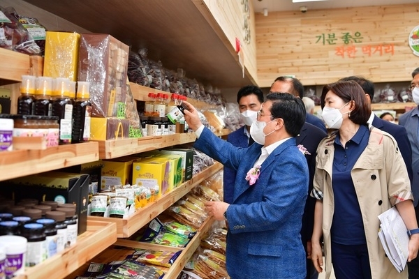 새단장 마친 장성군 남면 로컬푸드직매장… 매출 ‘고공행진’ 이미지 3