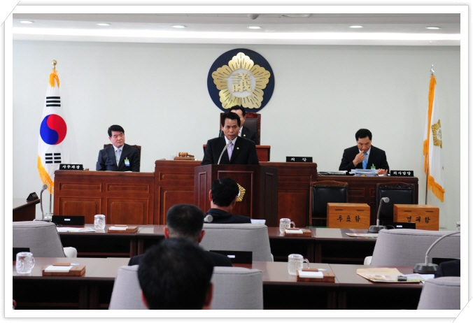 제222회 임시회 본회의 이미지 1