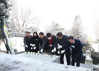 충혼탑 참배(2), 포토갤러리