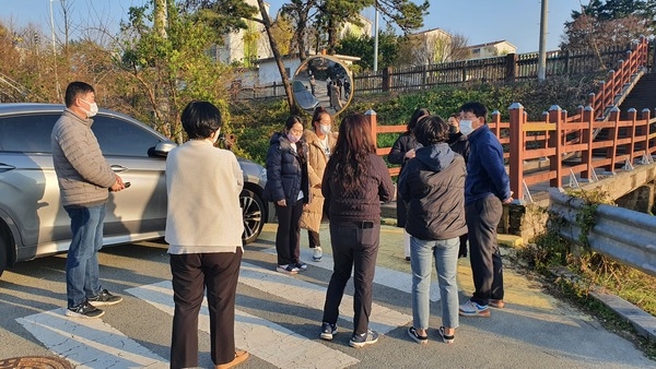 상무아파트-사창초 데크교량 및 계단 현장 간담회 이미지 2