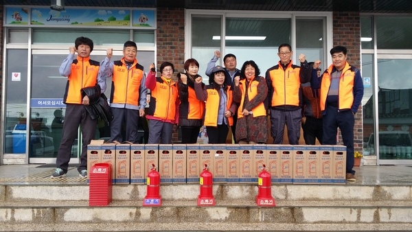 장성 동화면 의용소방대, 사랑의 소화기 전달 이미지 1