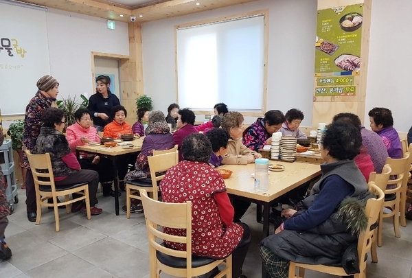 국밥 한그릇에 이웃 사랑 담았다 이미지 1