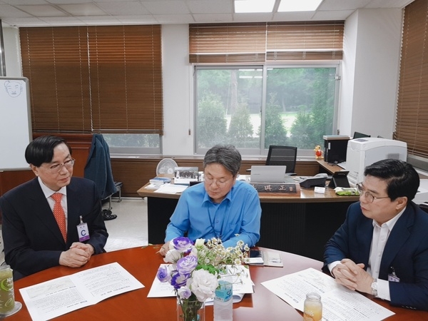 유두석 장성군수, 국립심혈관센터 조속 추진 위한 광폭행보 이미지 1