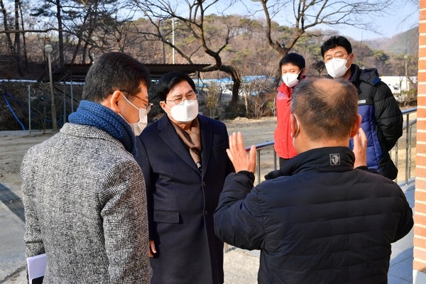 유두석 장성군수, 설 연휴 앞두고 유관기관 및 복지시설 위문 이미지 2