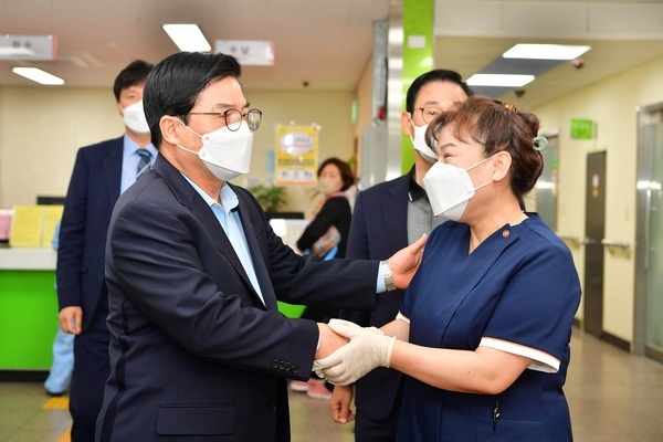 장성군, 높은 백신예약률… ‘코로나 프리’ 앞당긴다 이미지 2