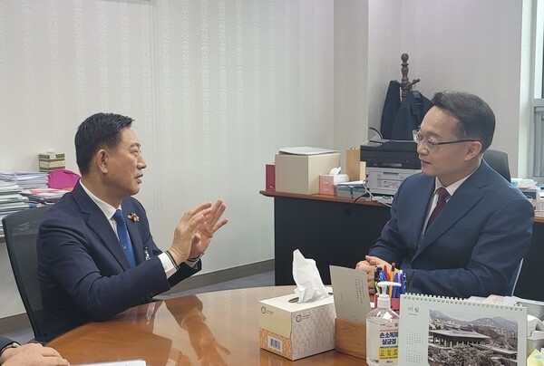 김한종 장성군수 “반도체 특화단지, 국립심뇌혈관연구소 장성 설립 신속 추진해달라” 이미지 3
