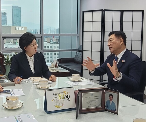 김한종 장성군수 “반도체 특화단지, 국립심뇌혈관연구소 장성 설립 신속 추진해달라” 이미지 1