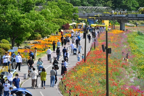 100억 송이 봄꽃의 화려한 프러포즈! 이미지 1
