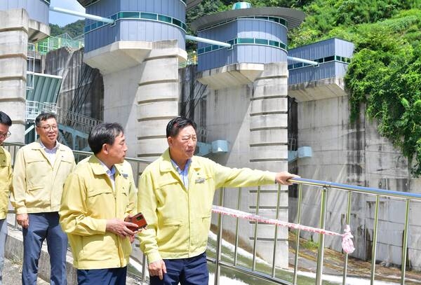 김한종 장성군수, 태풍 ‘카눈’ 대비 현장 점검 이미지 2