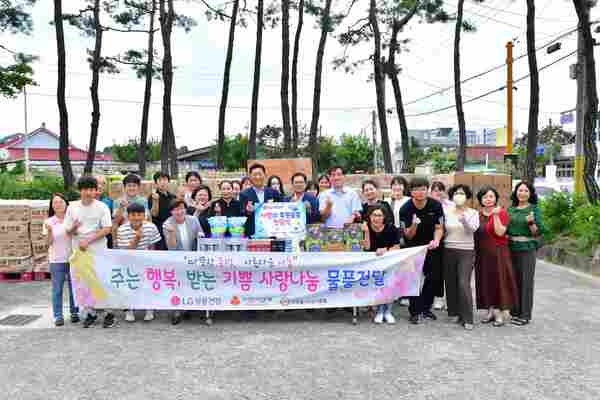장성군 “(사)희망을나누는사람들, 1억 원 상당 생필품 기탁” 이미지 1