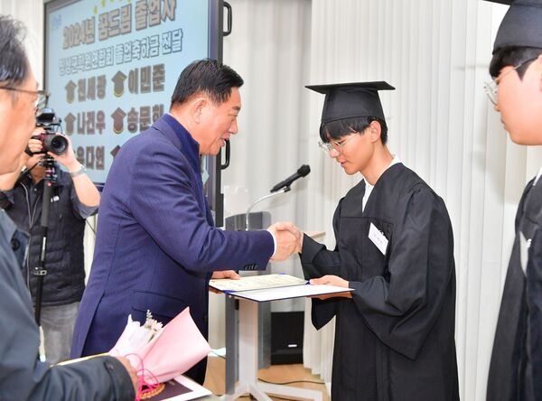 장성군 “청소년 여러분의 새로운 출발을 응원합니다” 이미지 1