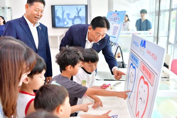 장성군 “100세 시대! 구강건강 함께 챙겨요” 이미지 1