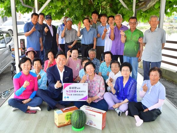 “우리 손주 최고” 장성군 ‘고향마을 경로당 간식 보내기’ 호응 이미지 1