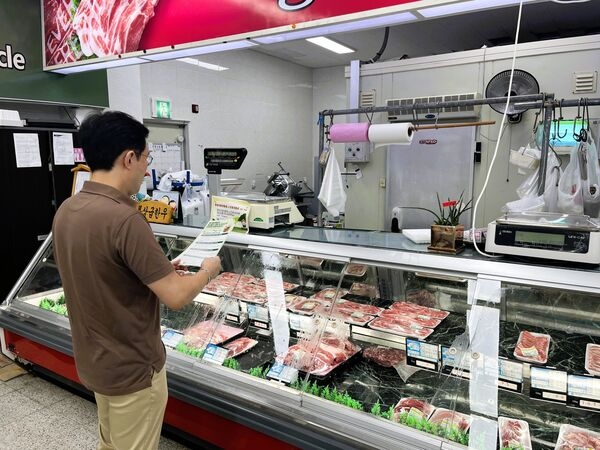 장성군, 축산물이력제 중점 점검… 소비자 신뢰도 ‘쑥쑥’ 이미지 1