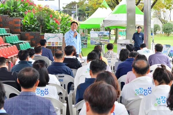 [포토] 장성군, ‘장성 황룡강 가을꽃축제’ 현장에서 답 찾는다 이미지 1