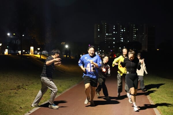 “좀비 피해 달려라” 장성군 ‘J(제이)-라이트 런’ 흥행 대박! 이미지 4