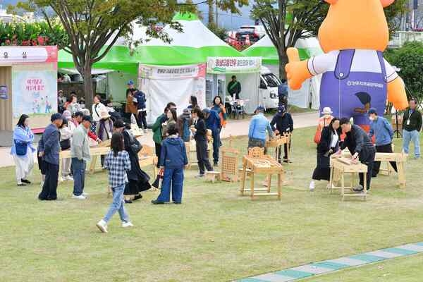 [축제 스케치] 장성군 “장성 황룡강 가을꽃축제, 즐거움 한가득” 이미지 1