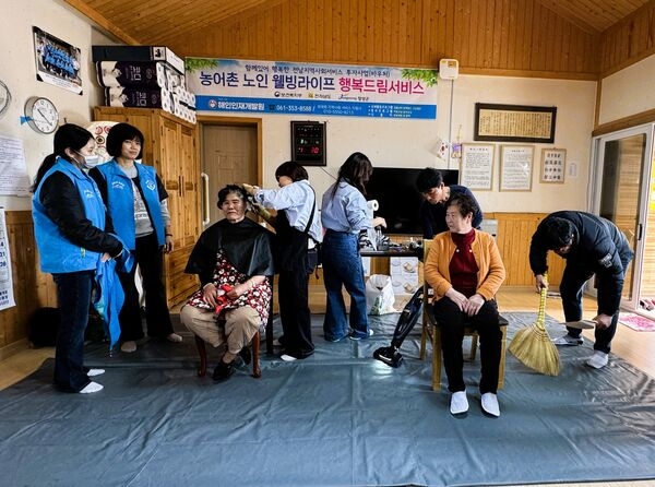 장성군 북하면 복지기동대 “어르신 생기 충전 성공!” 이미지 1