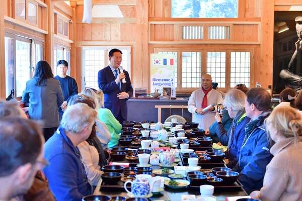 프랑스 최고 요리사들, 장성군 백양사 사찰음식 매력에 ‘흠뻑’ 이미지 2