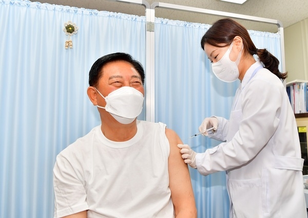 장성군 “60세 이상, 18세 이하 군민 독감 백신 접종 지원” 이미지 1
