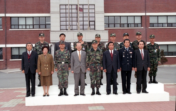 상무대 포병학교 방문