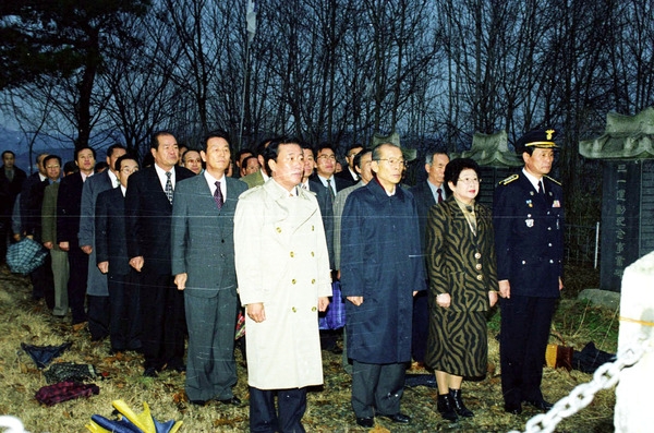 1998년 새해 충혼탑 참배
