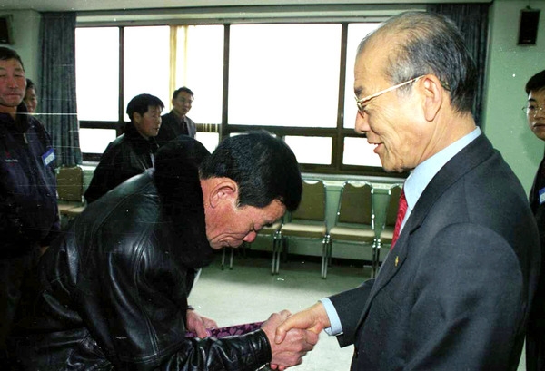 2000미화요원격려