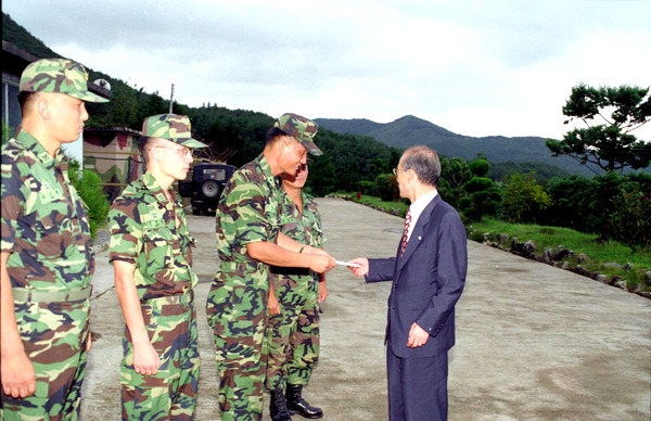 1999중추절군경부대위문