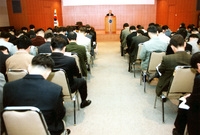 2004년4월중정례조회