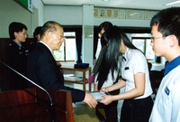2004모범청소년표창및위안...