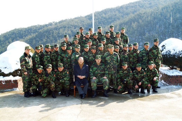 2005설명절맞이군부대위문