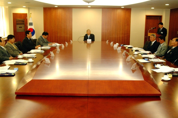 장성 장학회이사회의