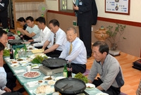 남면 군수와 직원과의 대화