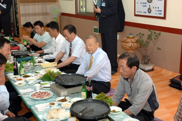 남면 군수와 직원과의 대화