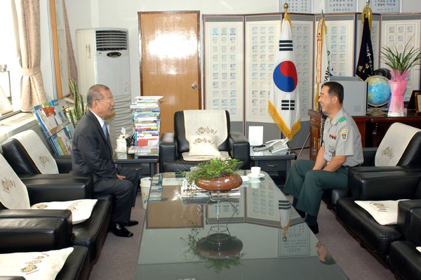 상무대 공병학교장 방문 천연우 소장