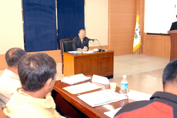 황룡면 군수와 이장과 대화
