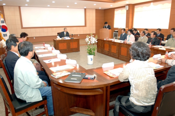 서삼면 군수와 이장과 대화