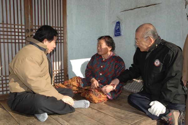 김근태 보건 복지부 장관 독거노인 방문