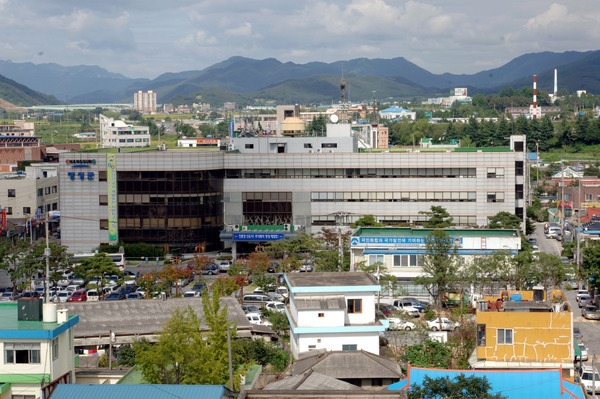 장성군청사 전경