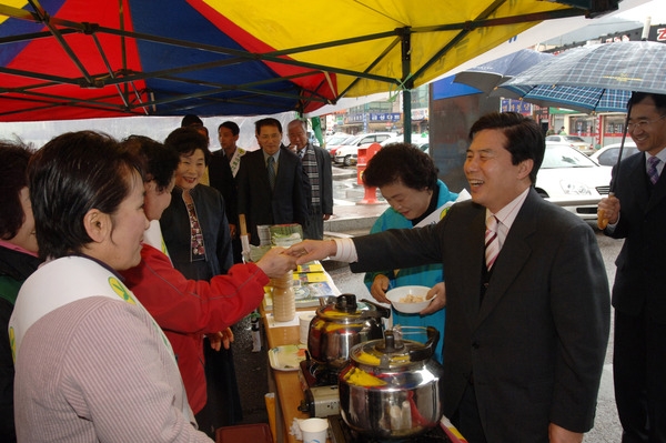 2007년 설명절 귀성객 안내소 방문(새마을 장성군지회)