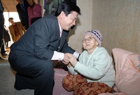 설명절 고령자 가정 세배