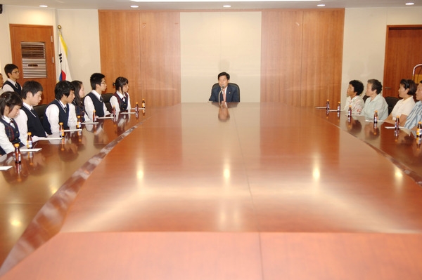 장학금 수여