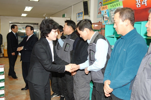 설맞이 우편배달원 격려