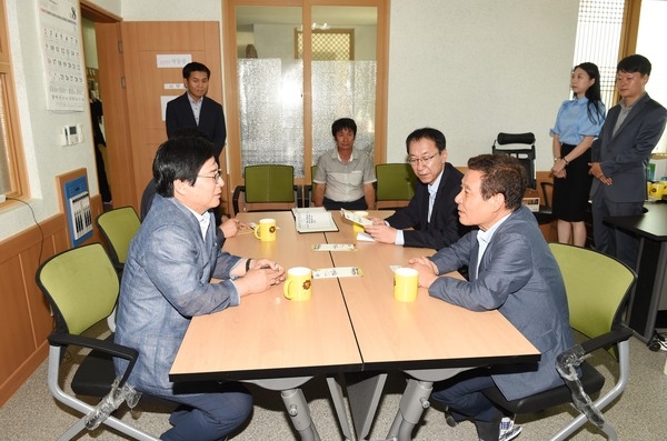 광주 광역시 윤장현시장 및 간부 ,공공기관장 혁식 연찬회