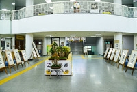 군청현관 국화전시