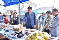 한국부인회 자선바자회 격려