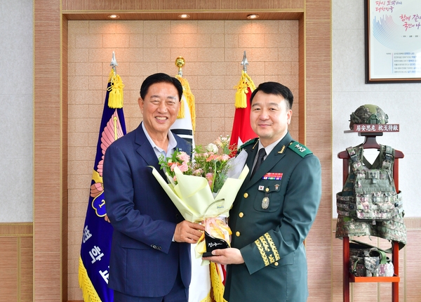 보병학교장 감사패전달
