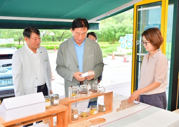 장성호 수변길 마켓 재개장