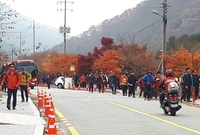 남창계곡을 찾는 인파