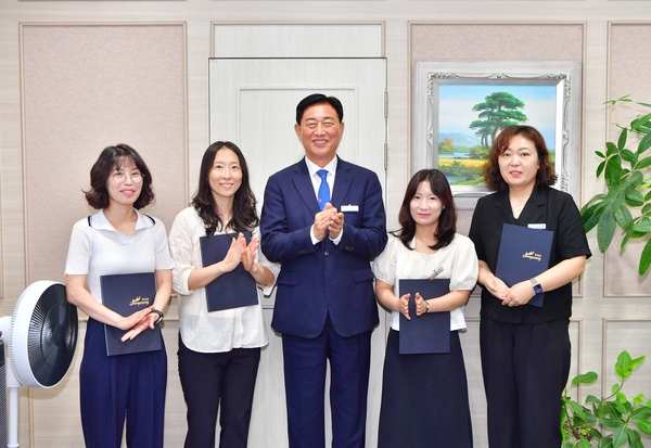 임용장교부